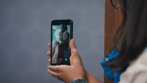 Bộ phim Ấn Độ - Chạm Vào Hạnh Phúc phát sóng lúc 12h hàng ngày trên kênh THVL1