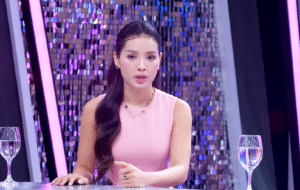 Ca sĩ Phương Trinh Jolie