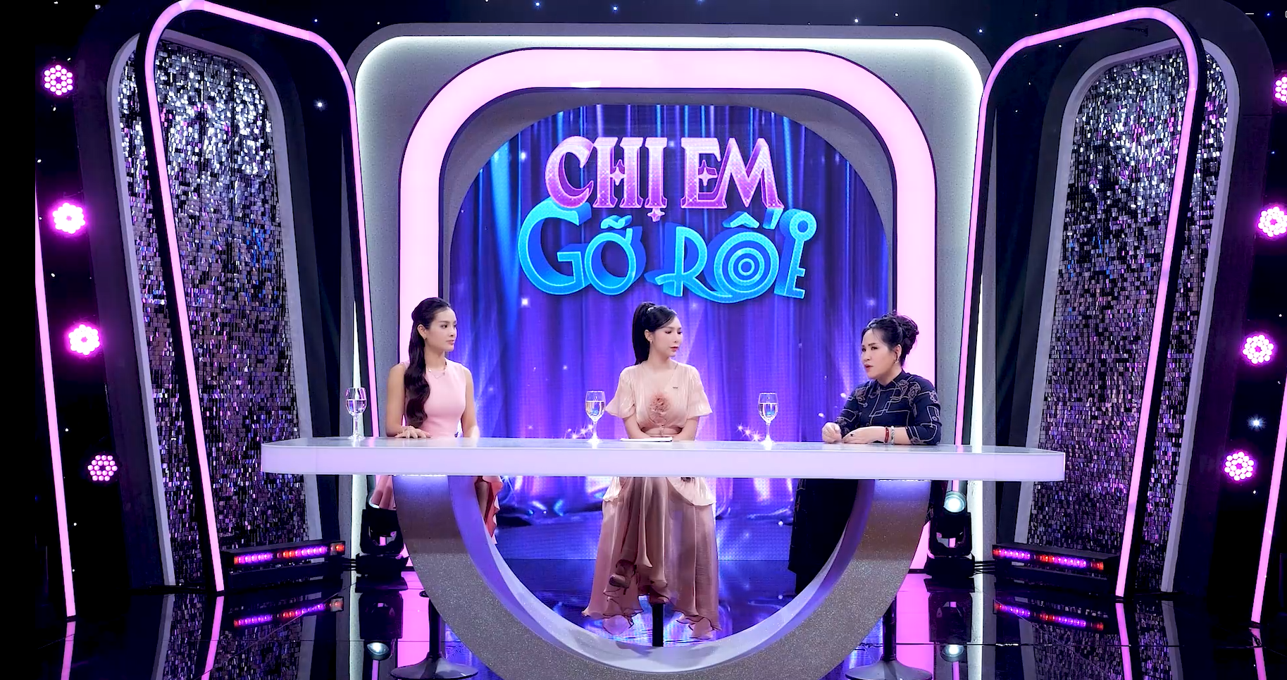 Chị Em Gỡ Rối tập 1 với chủ đề “Mập mờ” sẽ phát sóng lúc 19h35 Chủ Nhật, ngày 4/1/2026 trên kênh VTV9