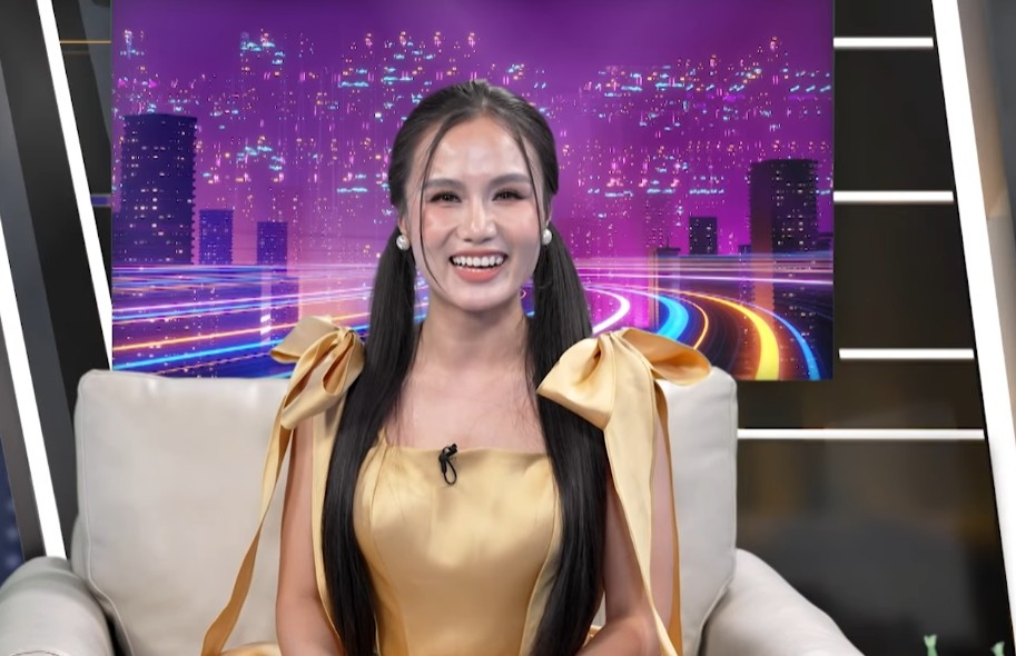 “Ca sĩ tỷ view” Phan Như Thùy