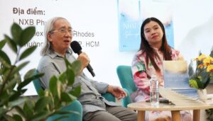 Nhà thơ Nhật Chiêu và TS Đào Lê Na giao lưu cùng bạn đọc tại chương trình