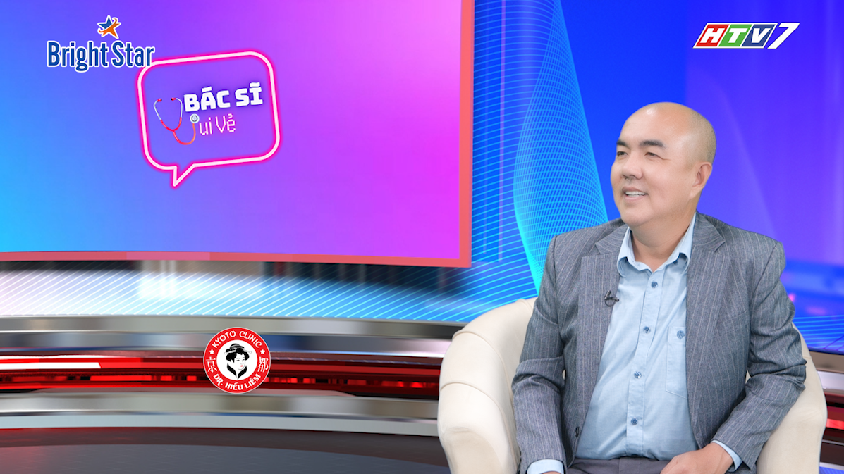 Bác sĩ vui vẻ bật mí cách giữ tuổi xuân cho đôi mắt