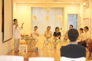 Hãy để cuộc đời yêu bạn – cuốn sách dạy ta cách dịu dàng với chính mình