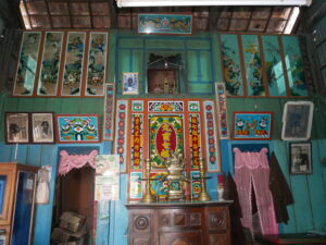 Tranh kiếng Nam Bộ – hành trình từ vật trang trí dân gian thành nghệ phẩm của mọi nhà