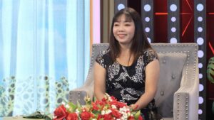 Bác sĩ khuyên rời đi, vợ 19 tuổi chọn ở lại với người chồng bị tâm thần phân liệt