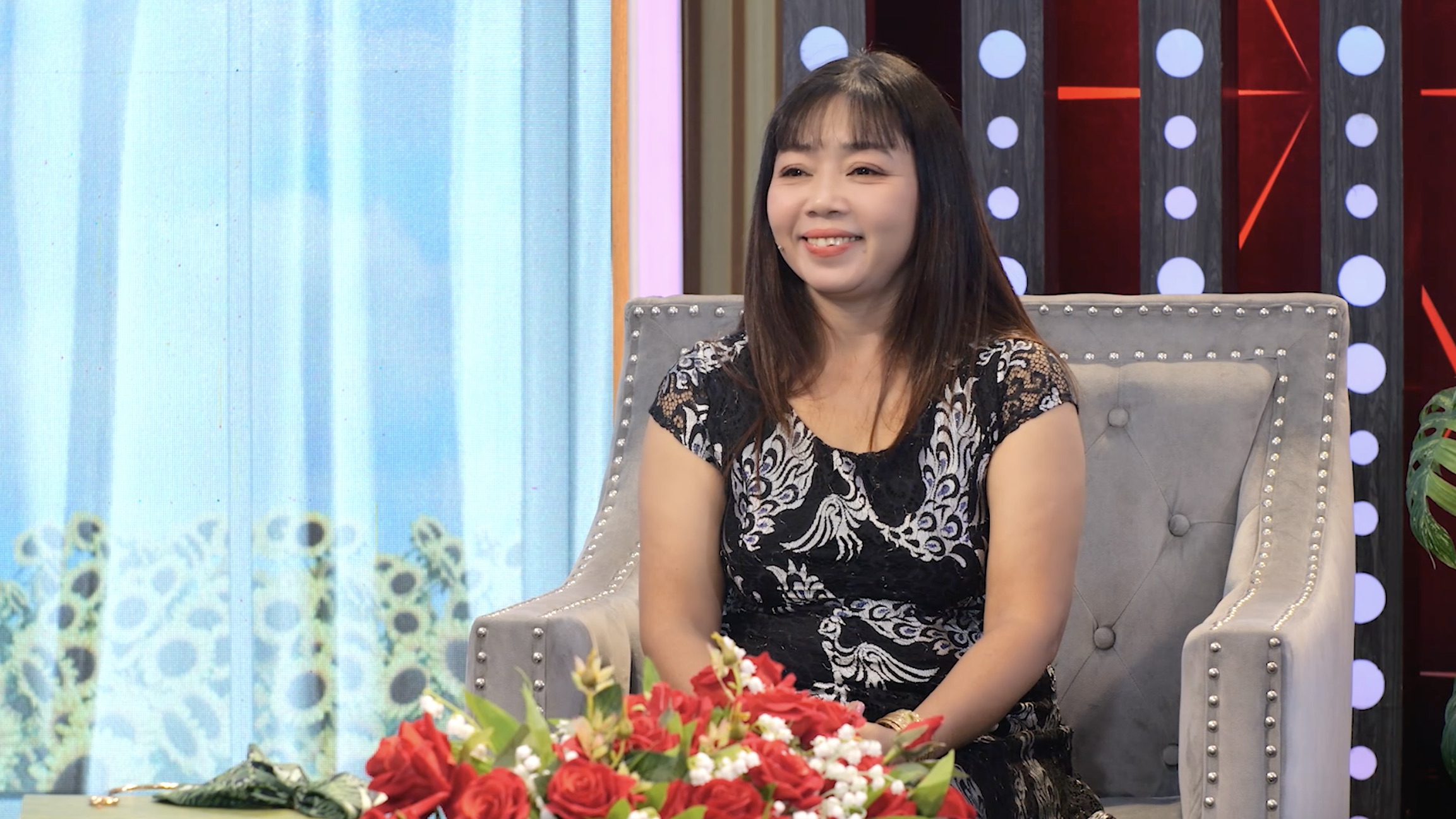 Bác sĩ khuyên rời đi, vợ 19 tuổi chọn ở lại với người chồng bị tâm thần phân liệt