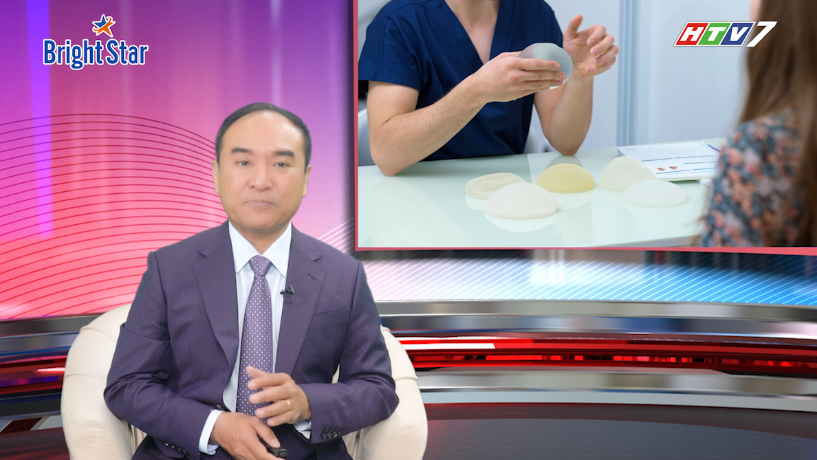 Bác sĩ vui vẻ PGS.TS. BS Phạm Hiếu Liêm