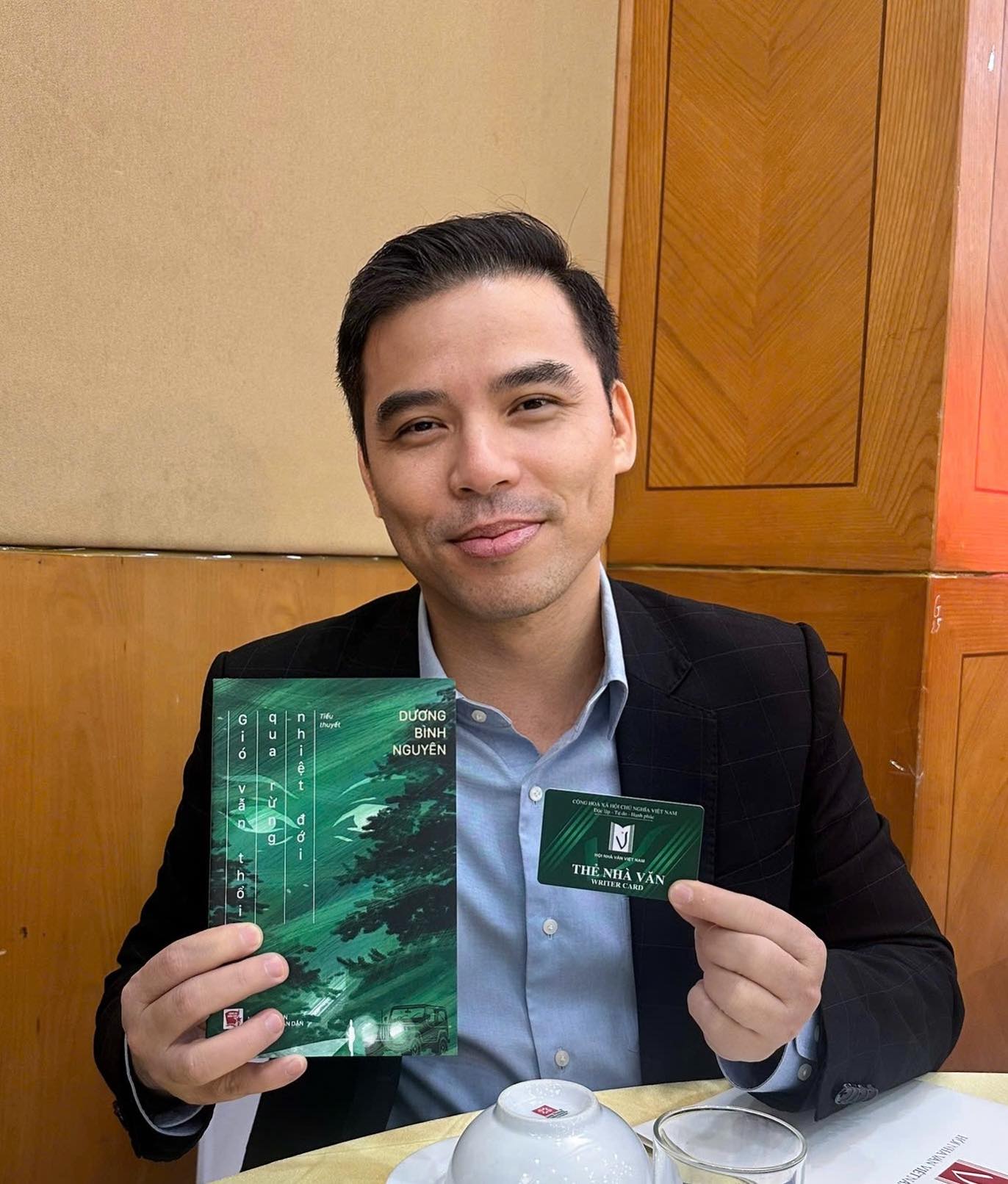 nhà văn – thượng tá Dương Bình Nguyên