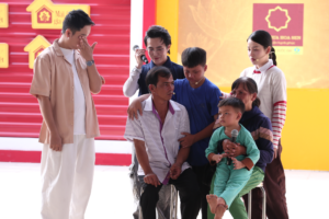 Chương trình “Mái ấm gia đình Việt” phát sóng vào lúc 19h30 thứ 6 hàng tuần trên kênh HTV7.