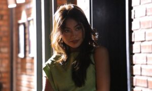 Phim Người thừa kế không danh phận  phát sóng lúc 19h trên VTV9 từ thứ Hai đến thứ Năm hàng tuần.