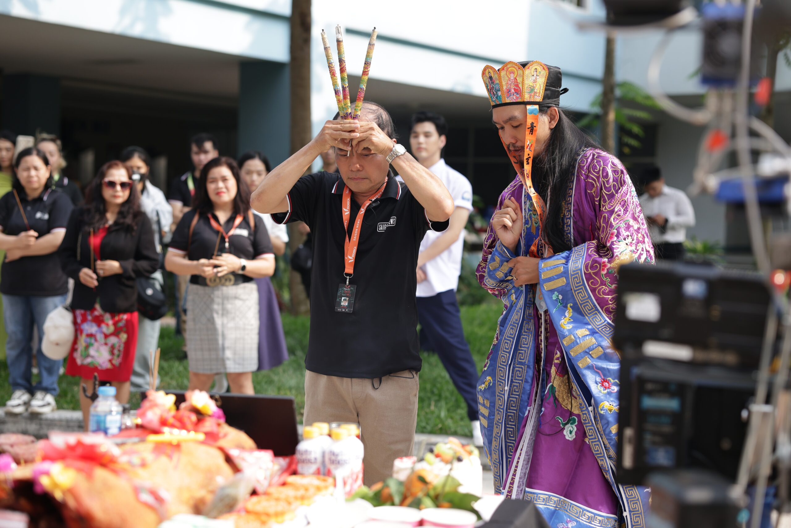 Dự án phim điện ảnh kinh dị học đường “Nhất Quỷ Nhì Ma” vừa chính thức khai máy tại TP.HCM