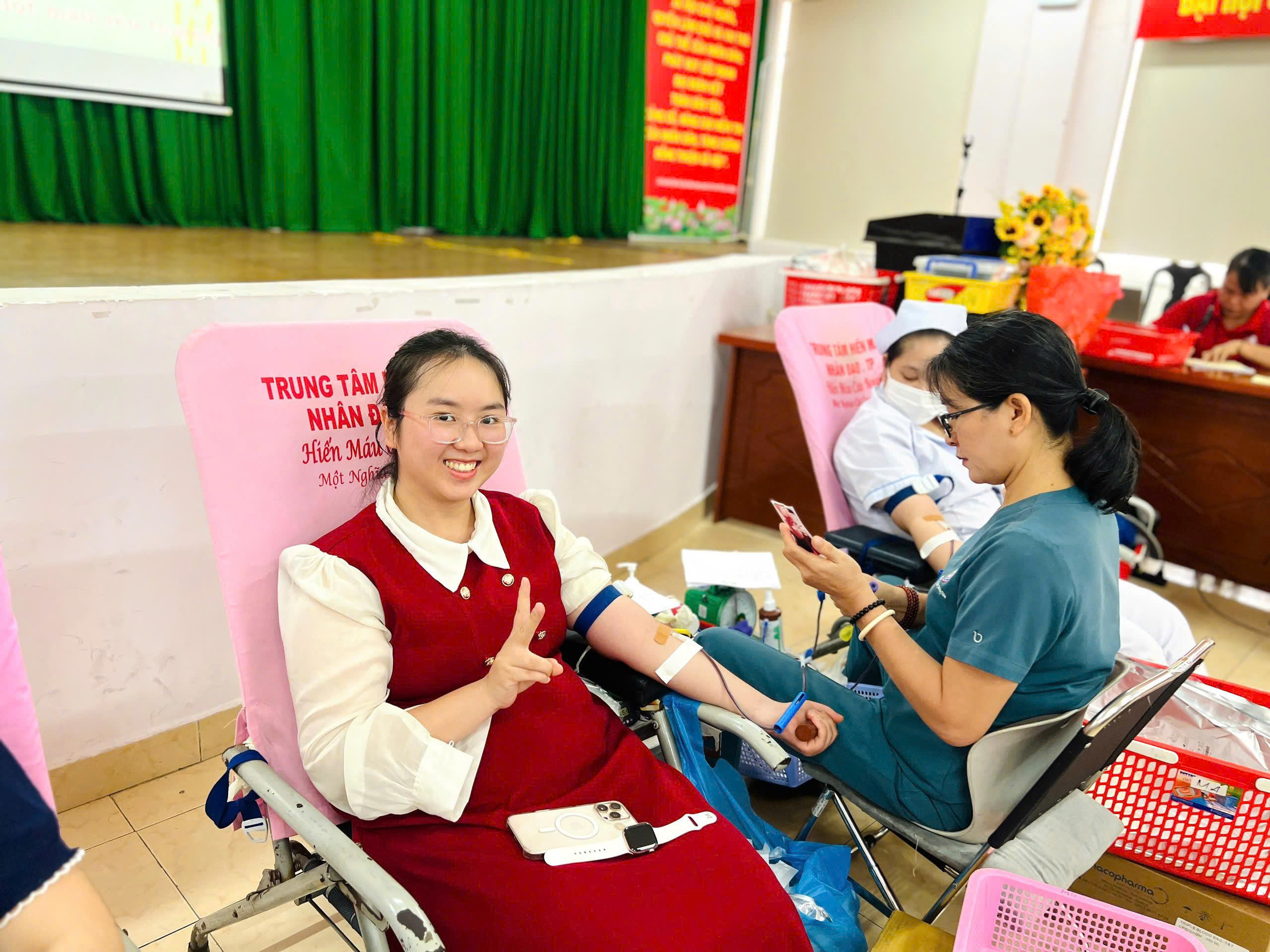 Khi những túi máu được trao đi cũng là lúc những hy vọng được thắp sáng.