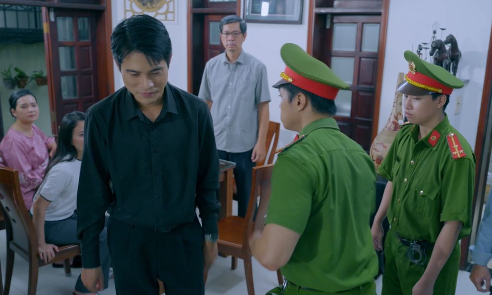 Thân Thúy Hà “ngã ngựa”, Trần Phong trả giá, cái kết “Người thừa kế không danh phận” khiến khán giả rơi nước mắt