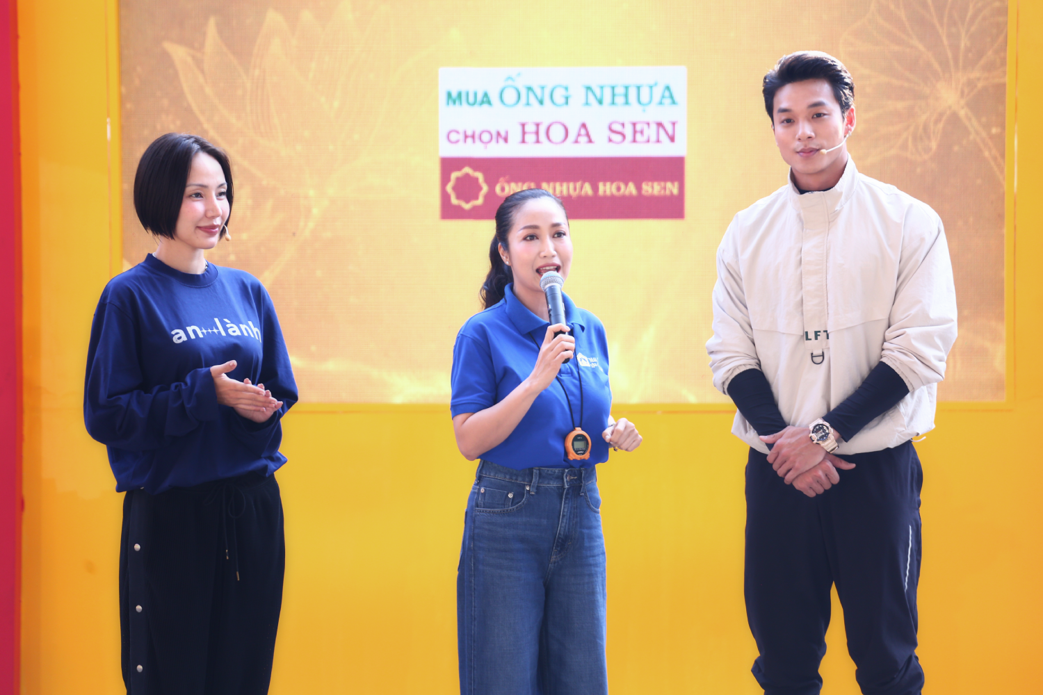 Đón xem chương trình Mái ấm gia đình Việt phát sóng vào lúc 20h00 thứ 6 hàng tuần trên kênh HTV7