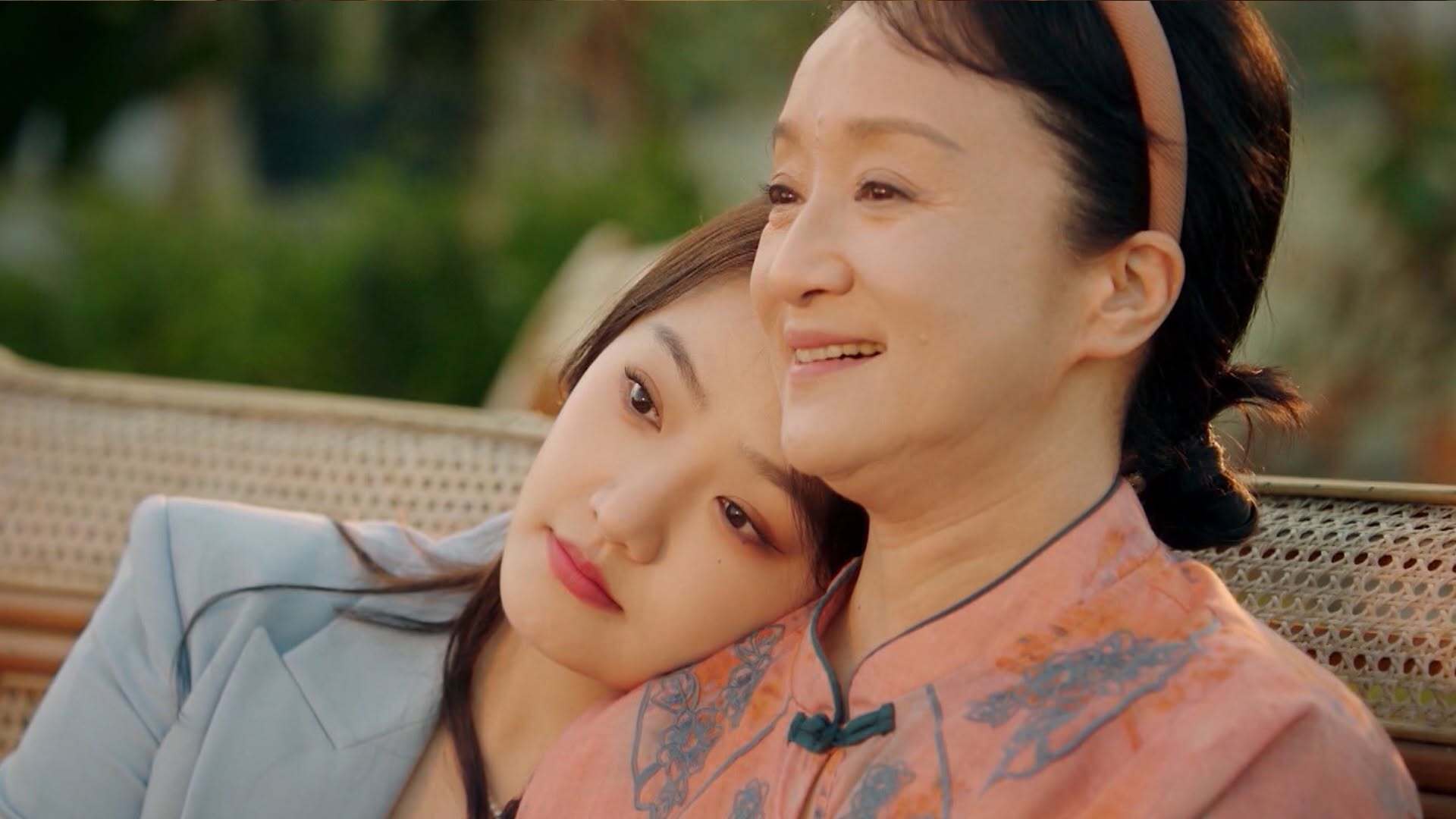 Thanh xuân rực rỡ: Mối tình đầu dang dở của bà Tú Anh được hé lộ sau nhiều năm chôn giấu 