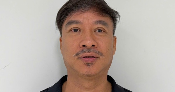 Ca sĩ Quang Lập