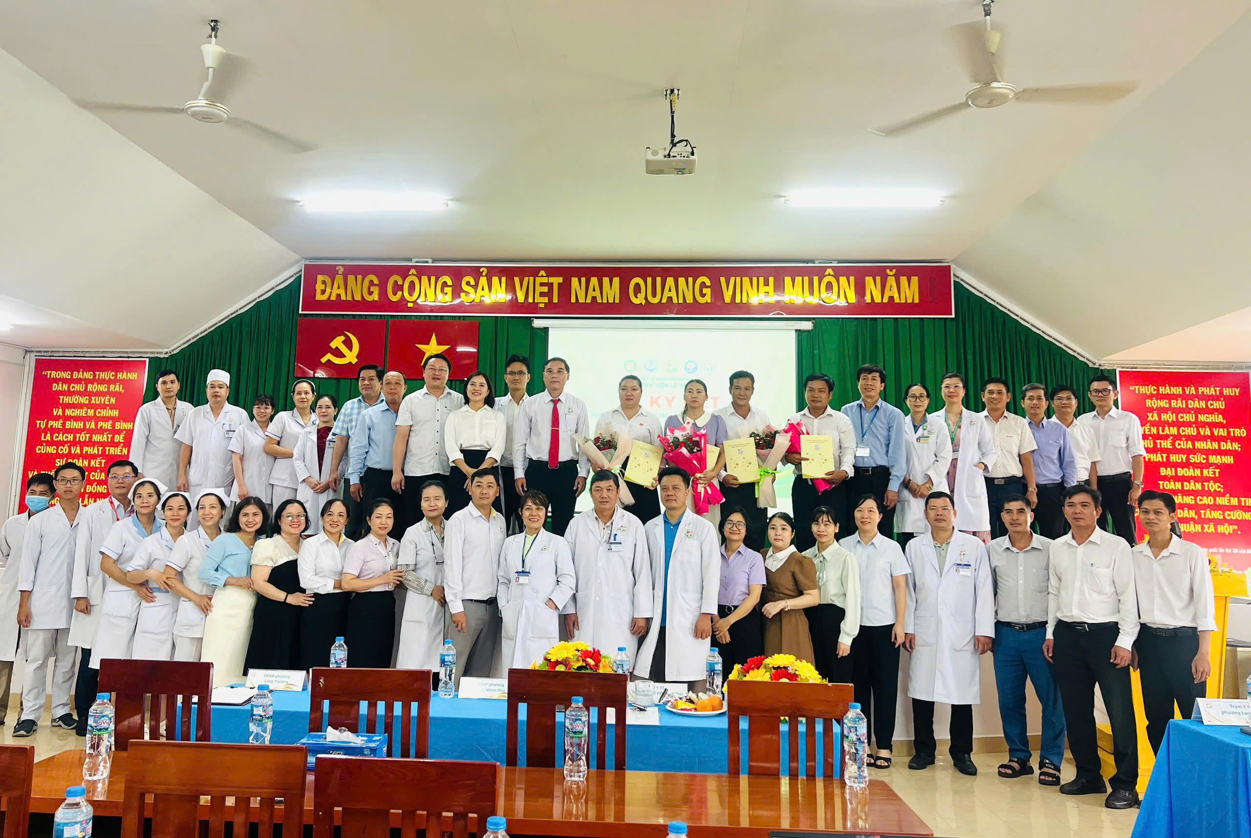 BSCK1 Vũ Thị Là, Phó Giám đốc điều hành Trạm Y tế phường Long Bình, TP.HCM
