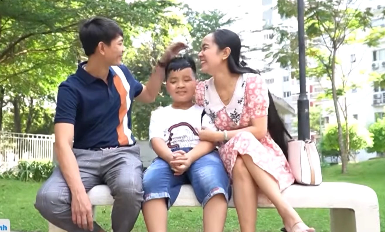 Câu Chuyện Cuộc Sống phát sóng vào lúc 19:50 Thứ Ba, Thứ Năm và Thứ Sáu hàng tuần trên kênh THVL1