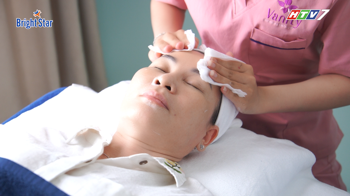 Nhiều khán giả tò mò về công nghệ trẻ hóa da không dao kéo