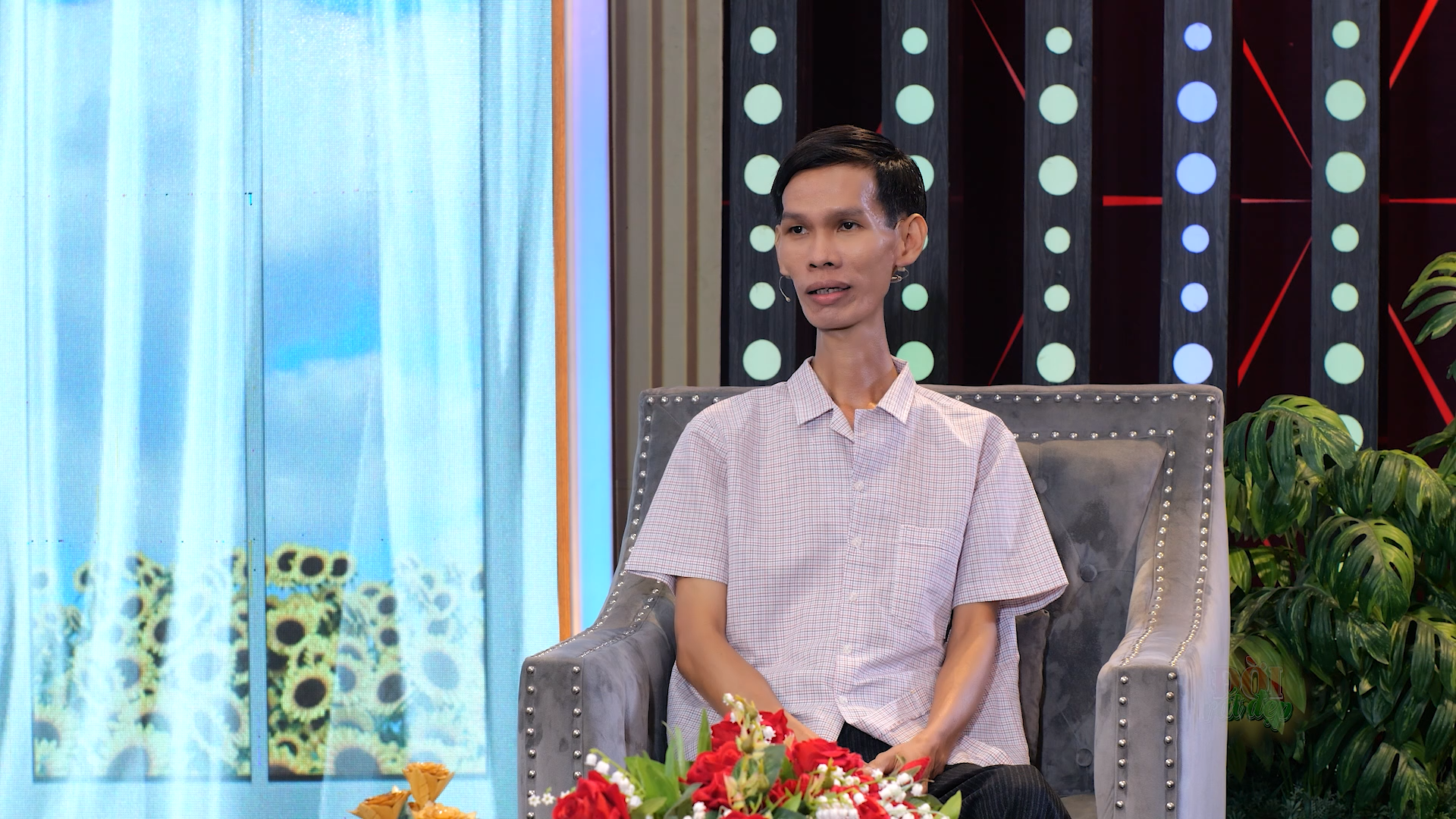 Triệu Hồng Hồ Em: Từ giường bệnh "chờ chết" đến hành trình trở thành nghệ nhân làm tre mỹ nghệ