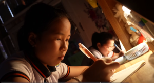 Em Cao Ngọc Thảo Quỳnh (sinh năm 2015), học sinh lớp 5 Trường Tiểu học Thượng Hòa