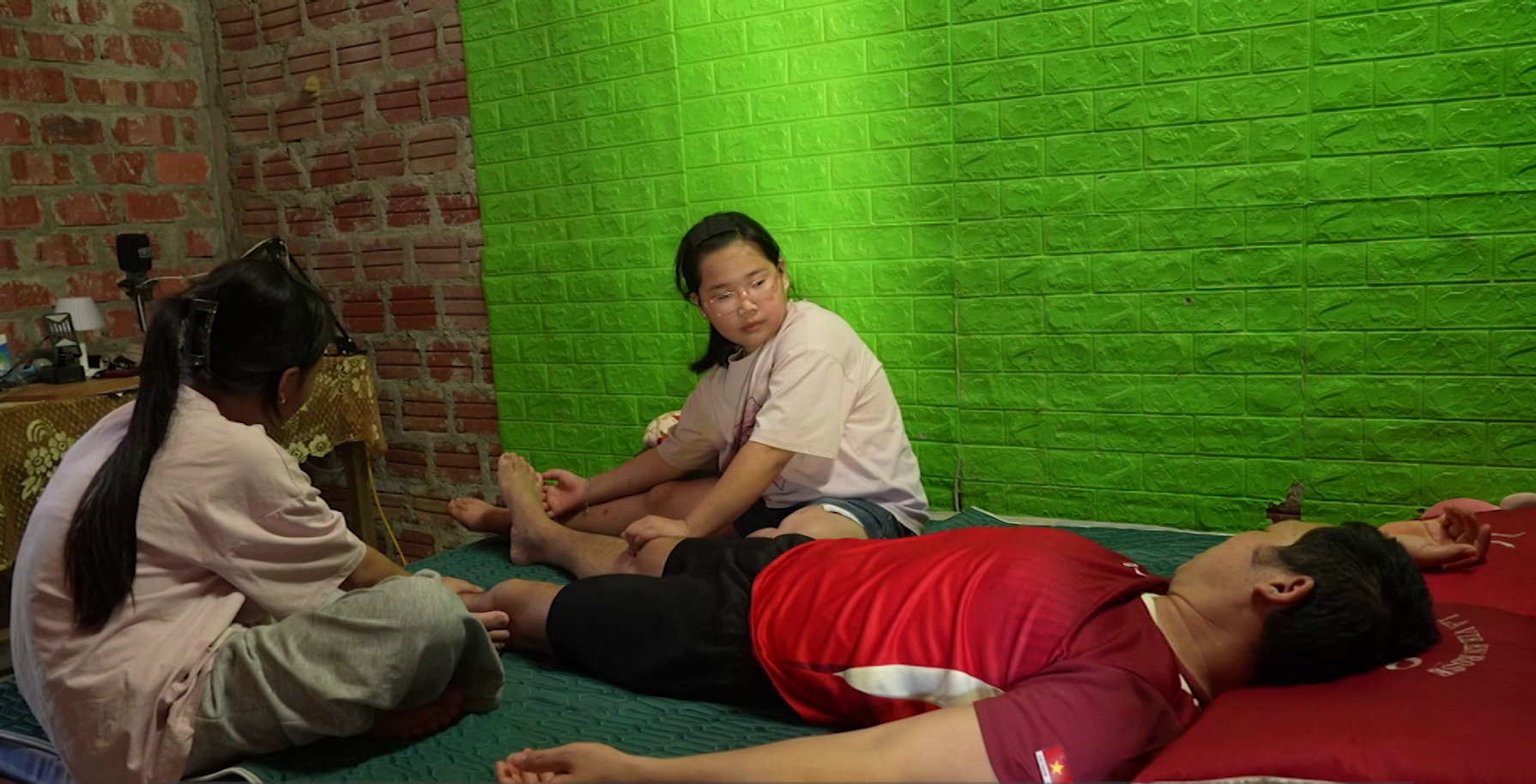 Em Cao Ngọc Thảo Quỳnh (sinh năm 2015), học sinh lớp 5 Trường Tiểu học Thượng Hòa