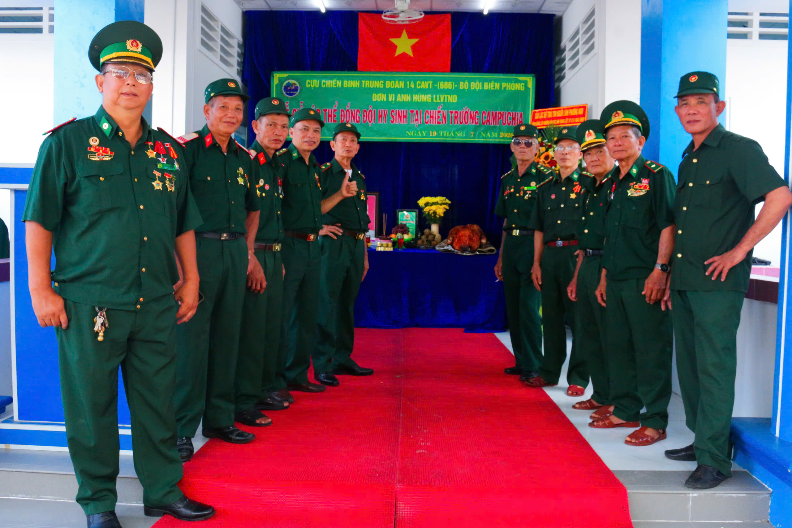 Các Cựu chiến binh Trung đoàn 14 (686) từ khắp mọi miền trở về gặp mặt ôn lại truyền thống của đơn vị. Ảnh: Vĩnh Hy.