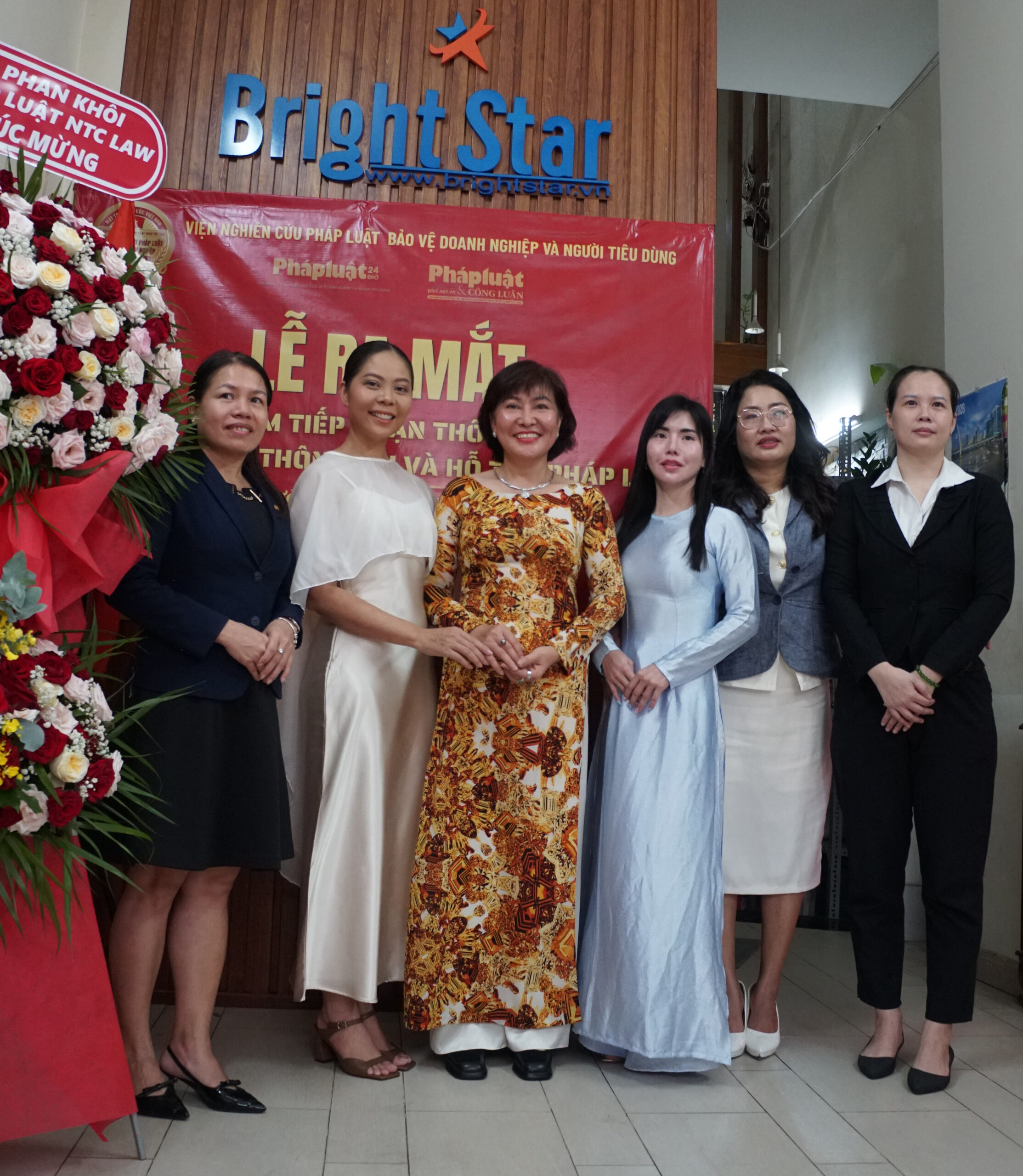Sự kiện thu hút sự quan tâm giới truyền thông, luật gia và người dân