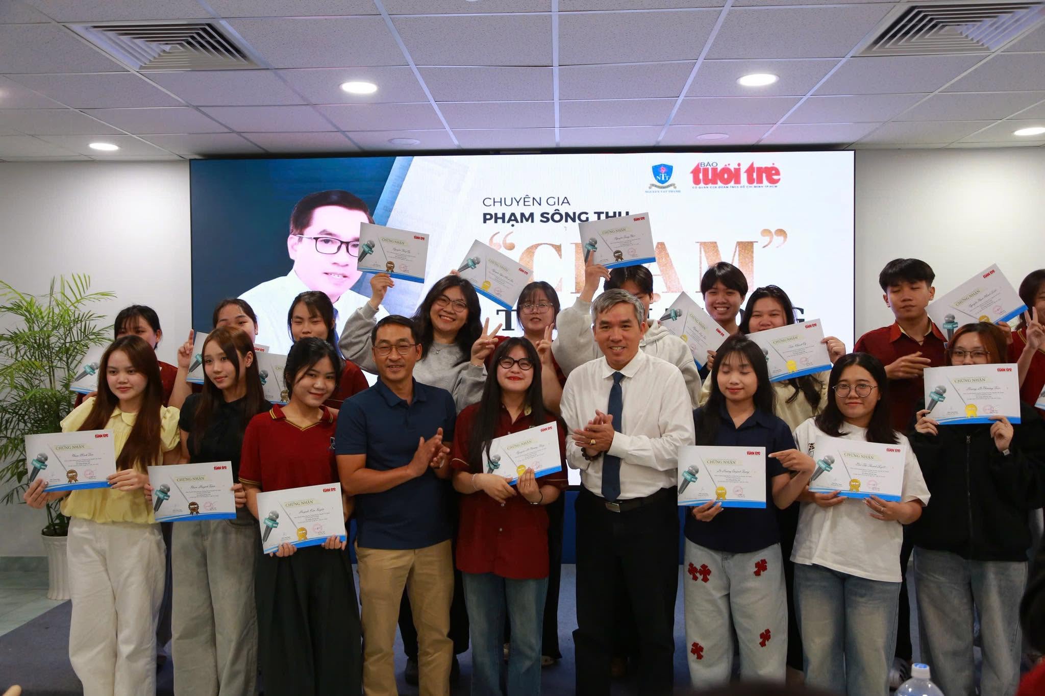 Tác giả Phạm Sông Thu