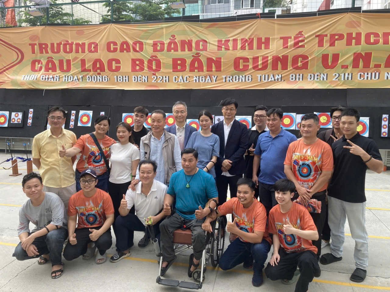 Ban tổ chức và các huấn luyện viên đồng hành cùng vận động viên, góp phần xây dựng môi trường tập luyện và thi đấu an toàn, chuyên nghiệp.