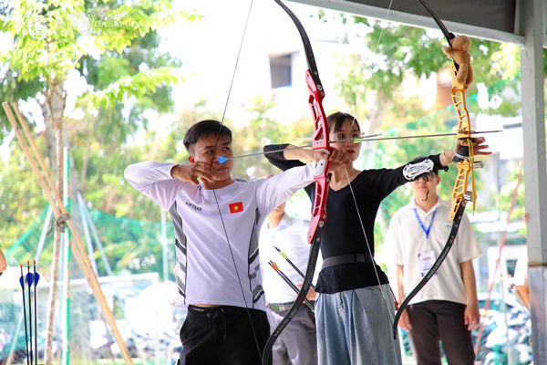 Khi những mũi tên nối những thế hệ tại Giải Bắn cung BKC mở rộng lần II
