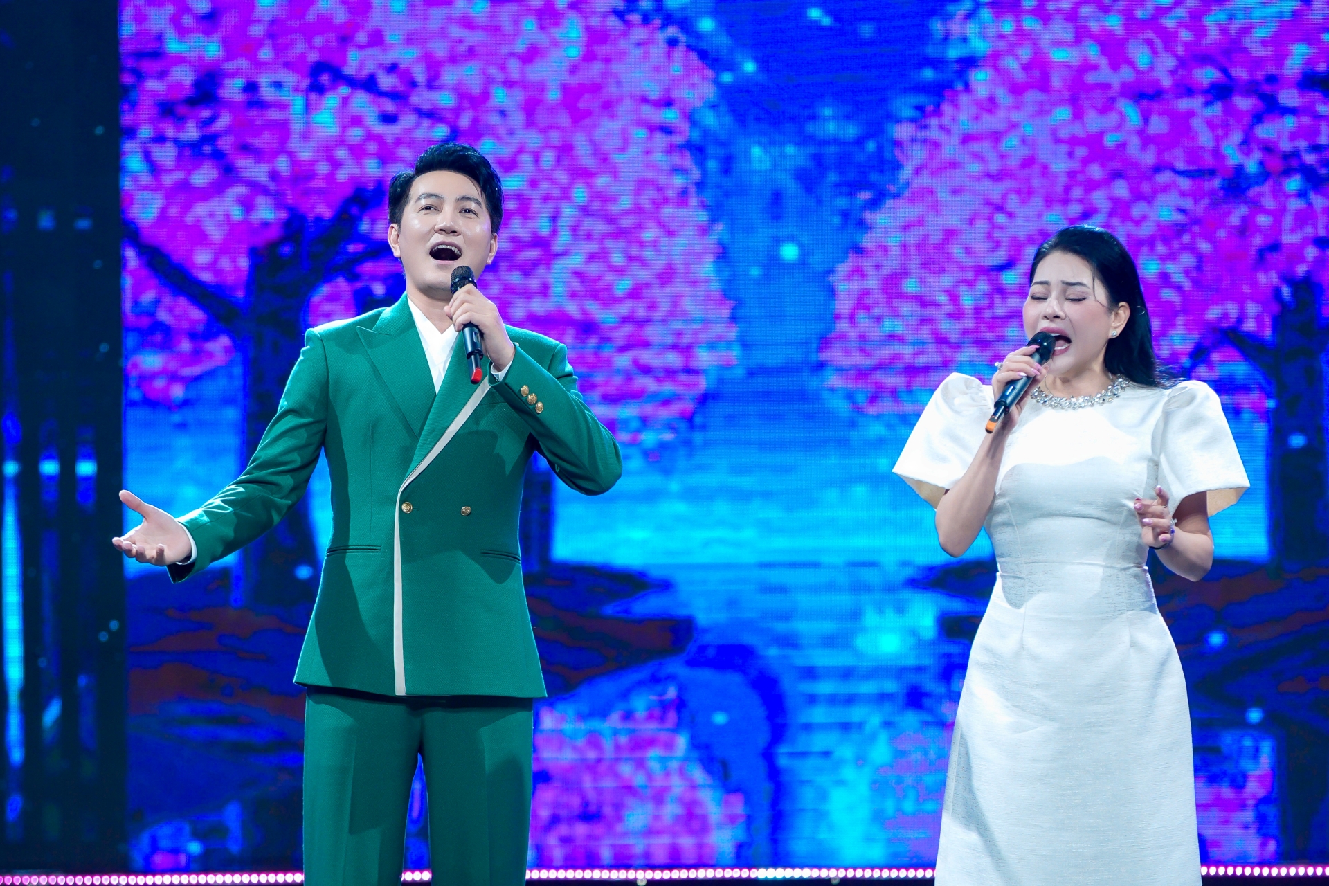 Dàn quán quân hội ngộ, tỏa sáng sau bước ngoặt Hãy Nghe Tôi Hát