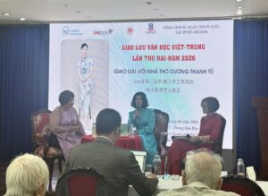 Nhiều câu chuyện về dịch thuật, văn thơ được các tác giả của Việt Nam và Trung Quốc chia sẻ tại chương trình