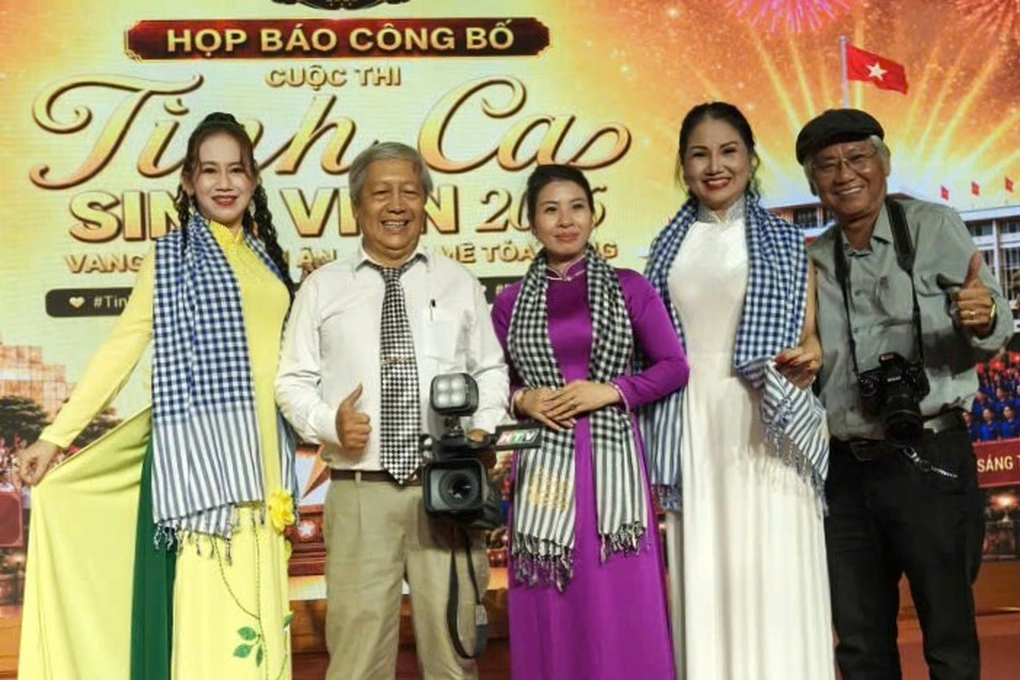 Nhiều đại biểu tham dự họp báo cuộc thi Tình ca sinh viên 2026 tại Cần Thơ (Ảnh CTV)
