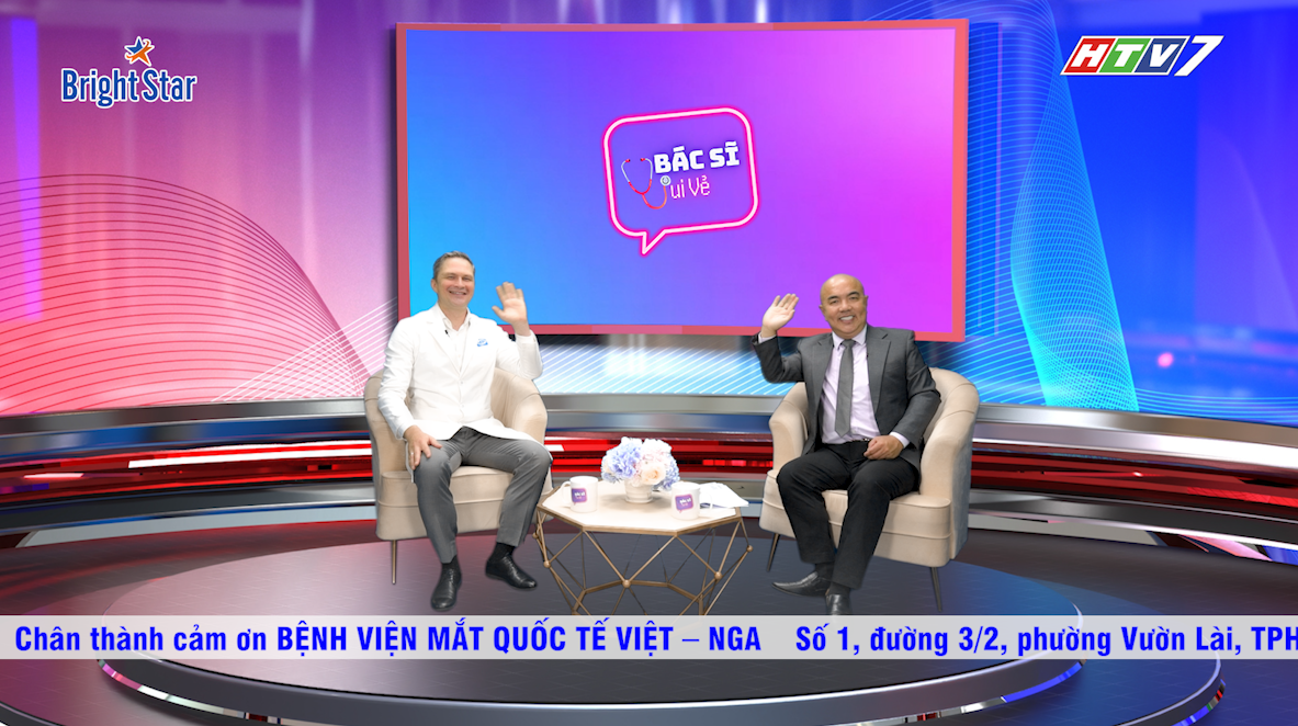 Bác sĩ vui vẻ Vitalii Bazhanov: Sau tuổi 40, đừng để lão thị giới hạn cuộc sống