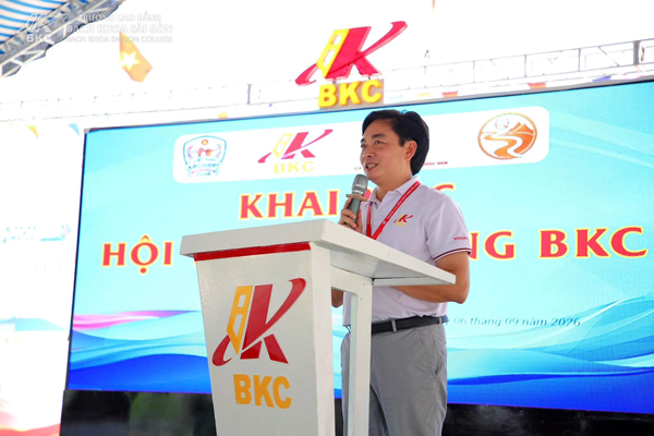 TS. Hoàng Văn Phúc, Hiệu trưởng Trường Cao đẳng Bách khoa Sài Gòn, Trưởng Ban chỉ đạo giải phát biểu