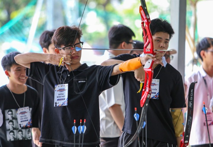 Khi những mũi tên nối những thế hệ tại Giải Bắn cung BKC mở rộng lần II