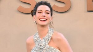 Anne Hathaway trở lại đỉnh cao Hollywood với loạt phim ăn khách năm 2026