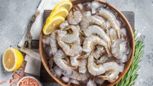 Ăn tôm có làm tăng cholesterol? Điều cần biết để bảo vệ sức khỏe tim mạch.