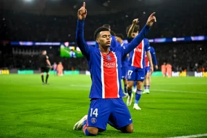 Hansi Flick thừa nhận PSG chơi hay hơn Barcelona sau trận thua 2-4