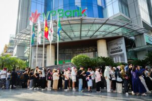 VPBank biến flagship ngân hàng thành điểm hẹn K-pop của BIGBANG