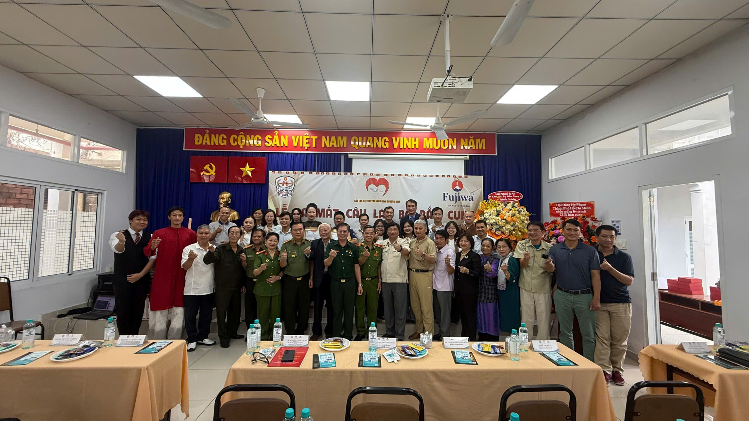 Thiếu tướng: Trần Triều Dương và các Đại biểu tham gia hoạt động CLB.