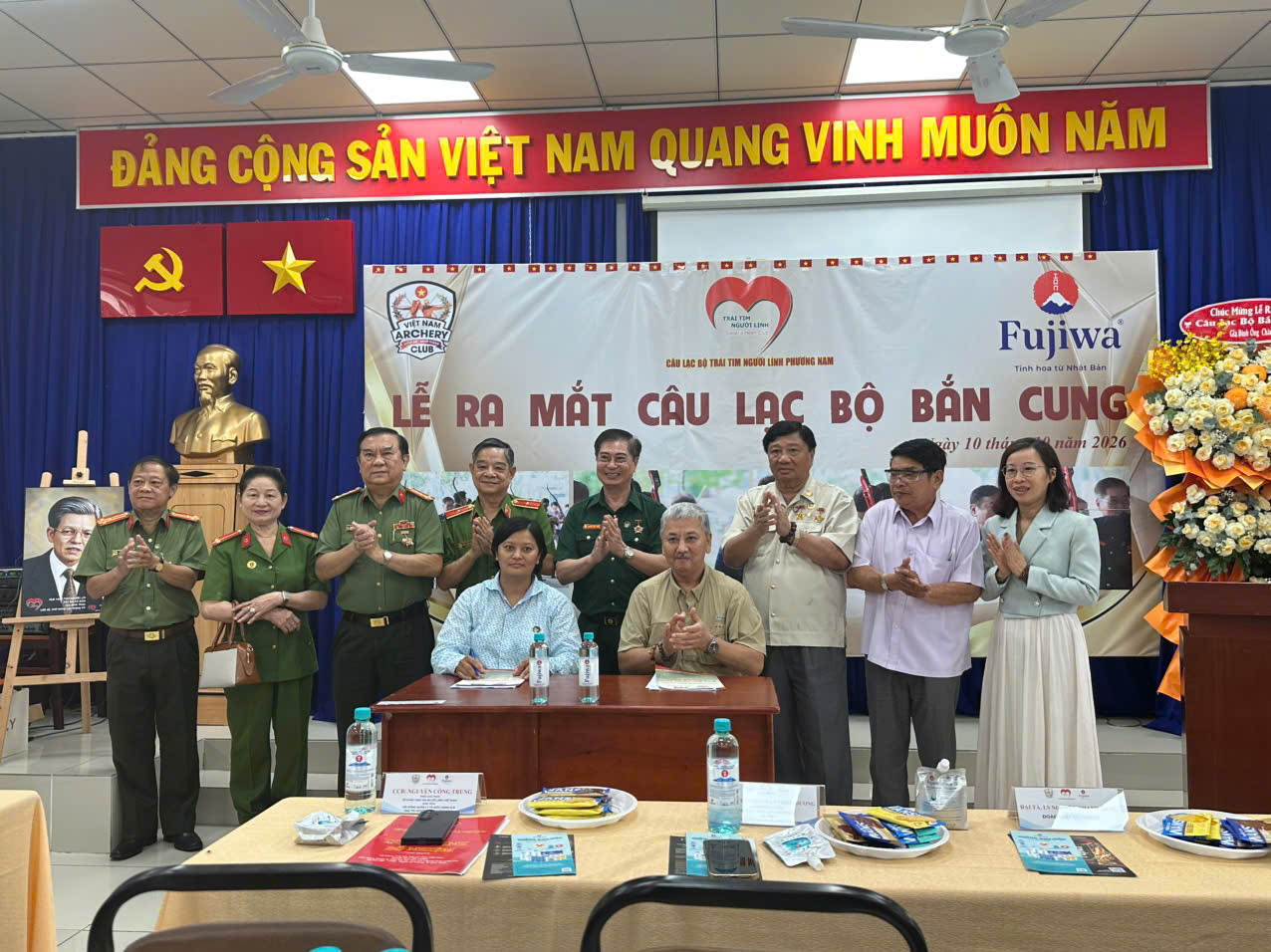 Ký kết hợp tác giữa Câu lạc bộ với Viện sĩ, Tiến sĩ Khoa học Triết học Nga, Giáo sư Esenaliev Taalai Duyshenovich.