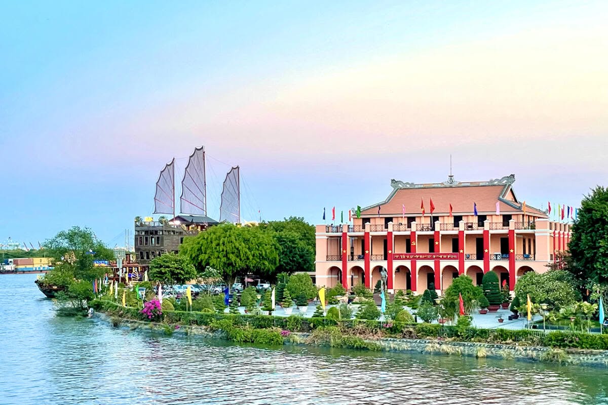 VIET NAM