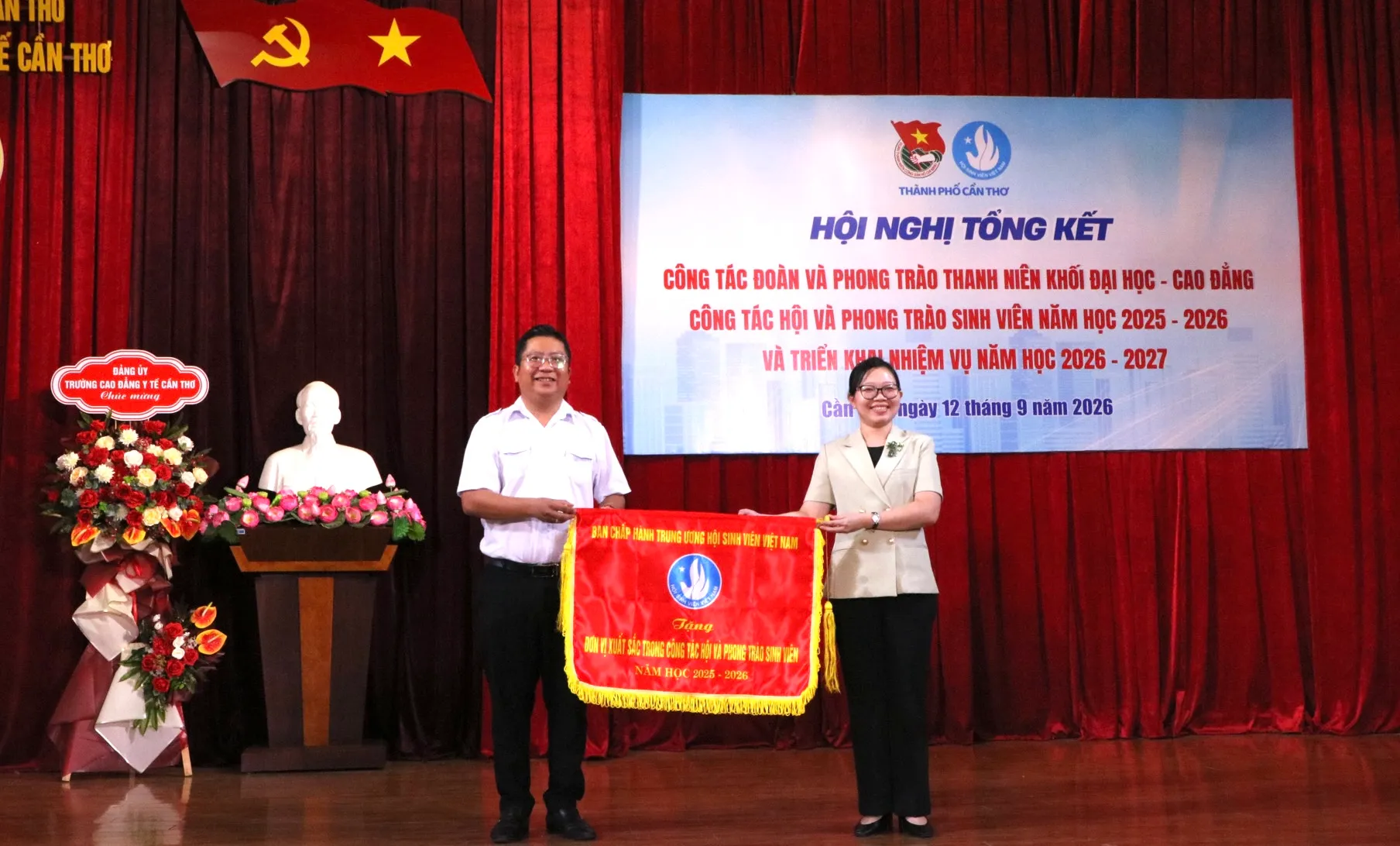sinh viên Cần Thơ nghiên cứu khoa học