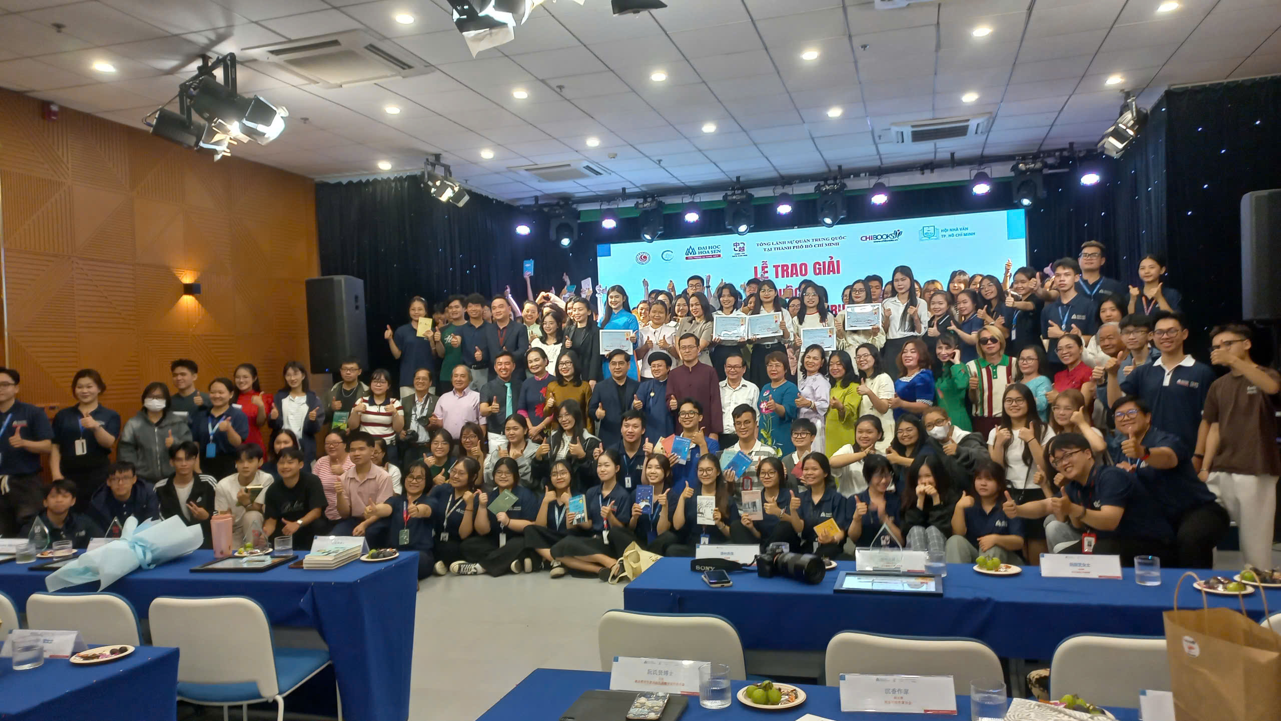Toàn cảnh lễ trao giải Cuộc thi Dịch văn học Việt – Trung, Trung – Việt lần thứ hai năm 2026 tại Trường Đại học Hoa Sen, sáng 20/10.