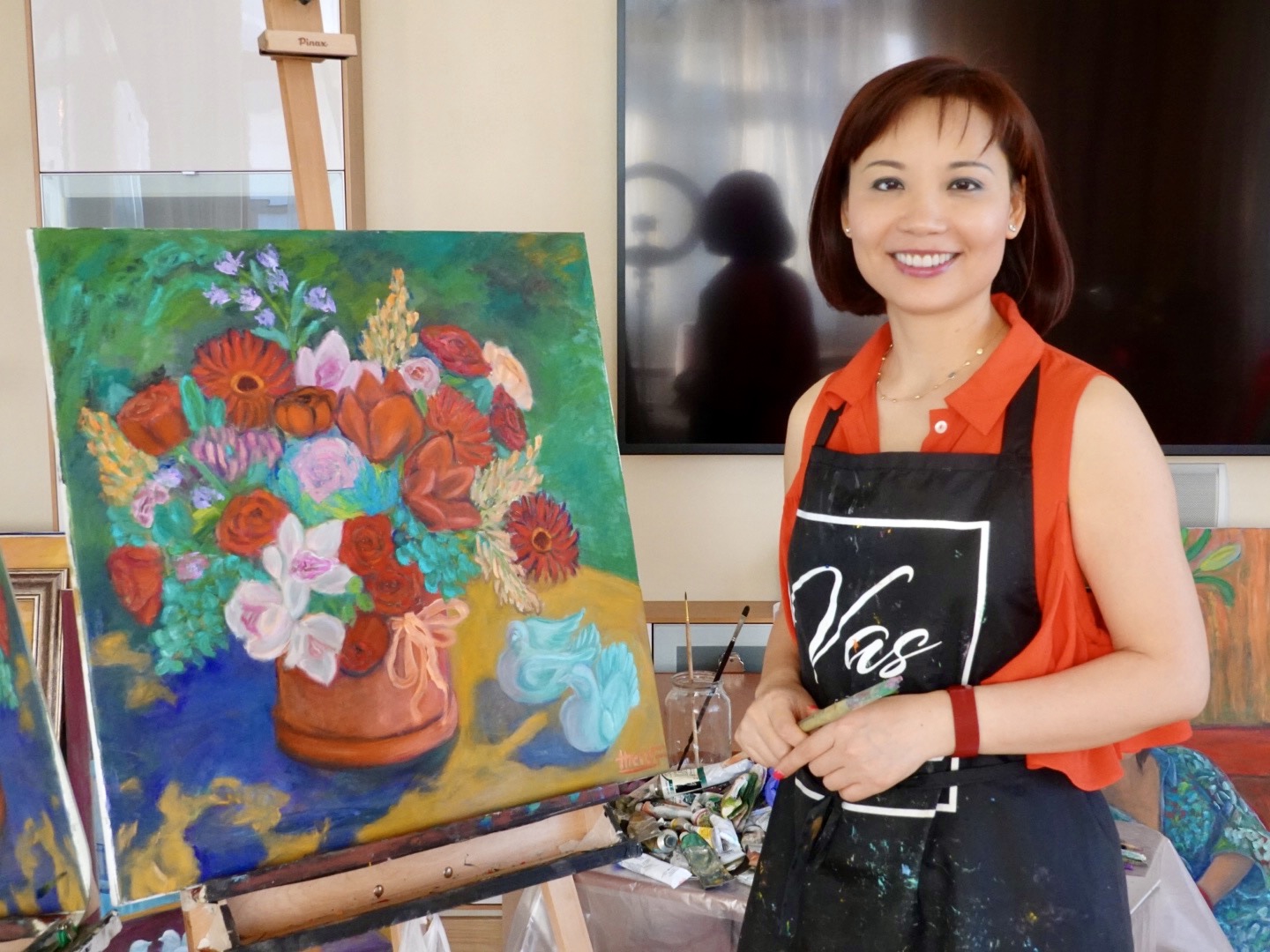 Họa sĩ Trần Thảo Hiền, người sáng lập Vietnam Art Space, hiện thực hóa mong muốn đưa cộng đồng nghệ thuật trực tuyến đến gần hơn với công chúng qua một triển lãm thực tế.