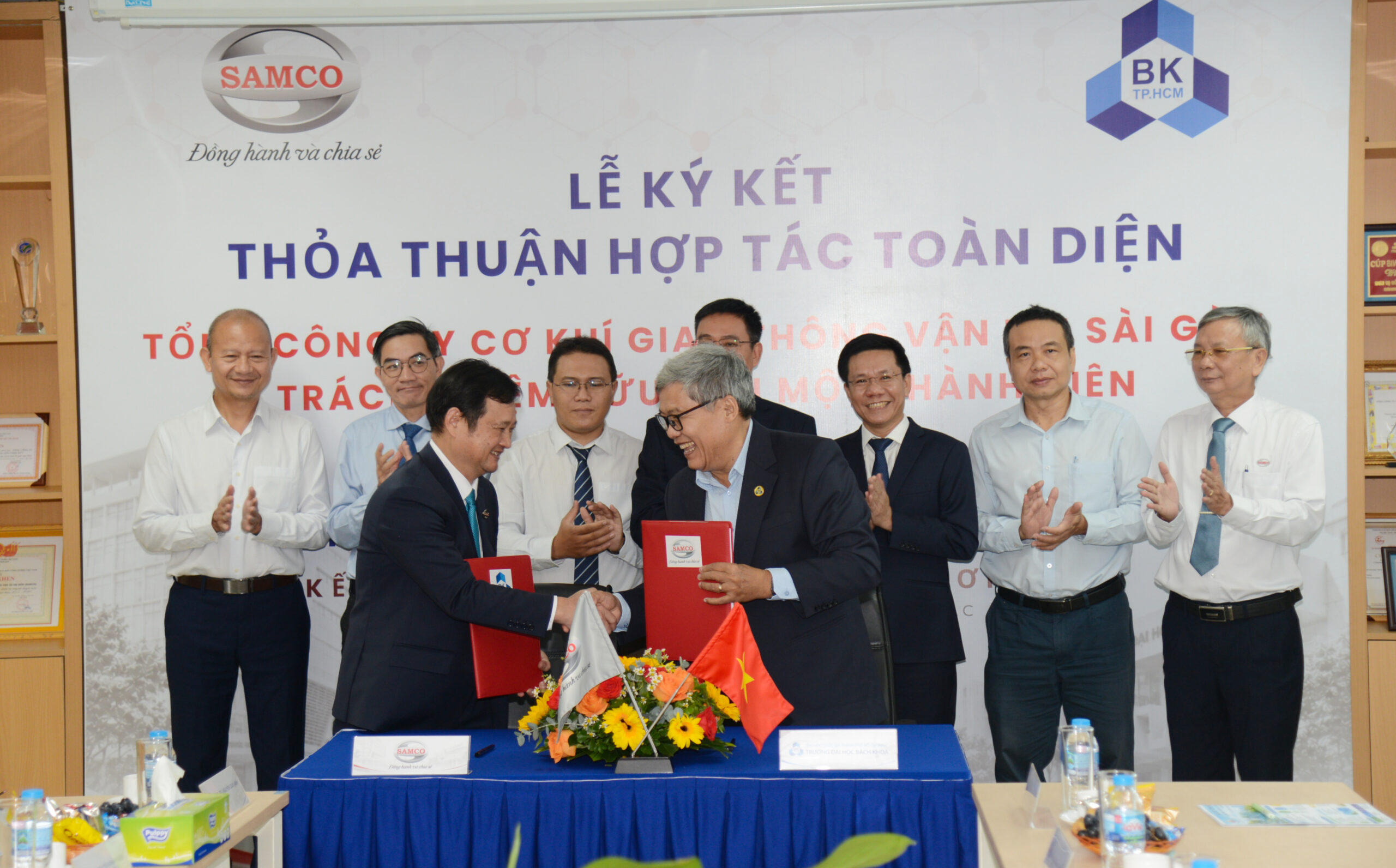 SAMCO và Trường Đại học Bách khoa – ĐHQG TP.HCM bắt tay hợp tác, hướng đến đưa tri thức, công nghệ và nguồn nhân lực chất lượng cao vào thực tiễn sản xuất.