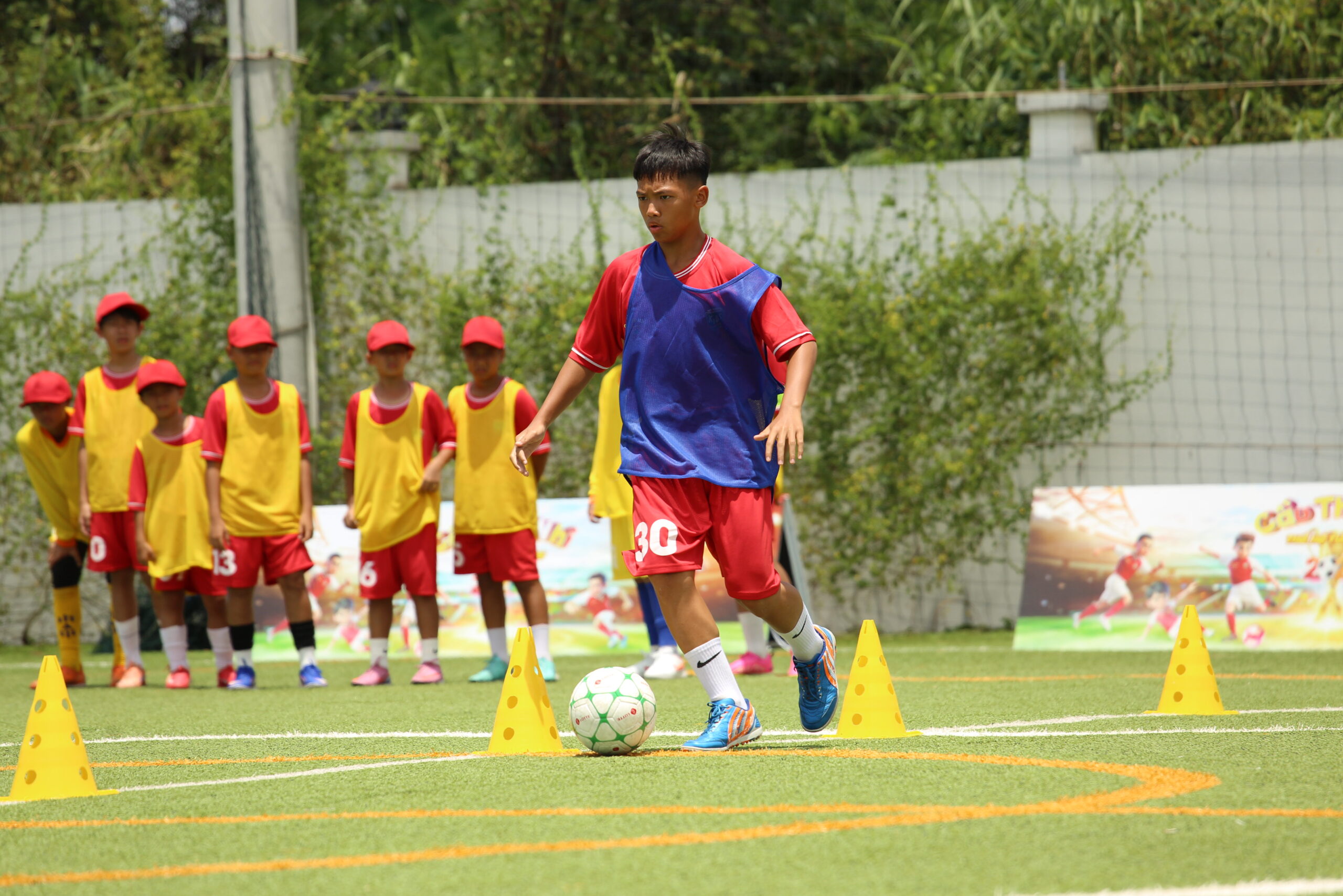 “Cầu thủ nhí 2026”: Top 32 đối diện vòng loại khắc nghiệt, một nửa thí sinh phải dừng bước
