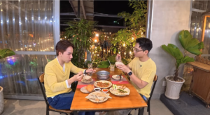 Nam Khánh và Kan Hy thưởng thức các món ăn thuần Việt tại 4K Station.